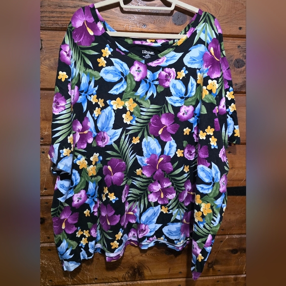 Liz & Me Tops - Liz & Me Floral Print Women's Top - Black and Purple